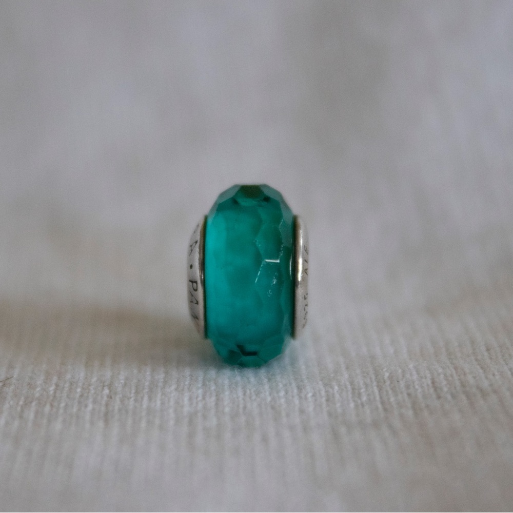 Authentic Retired Pandora Fascinating Teal Faceted Murano Glass Charm